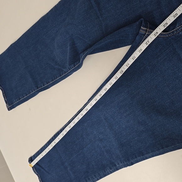 GOOD AMERICAN GOOD LEGS STRAIGHT JEANS - Picture 6 of 15